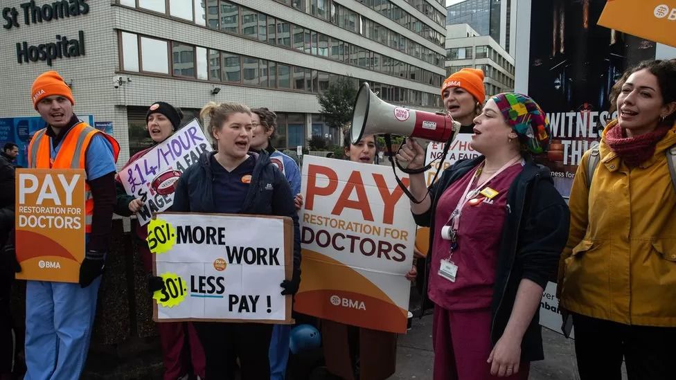 Junior doctors' strike could hit up to 250,000 appointments, health bosses warn