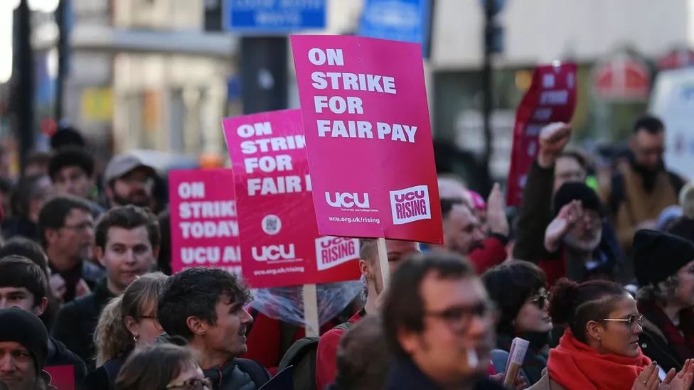 University strikes mandate renewed for six more months