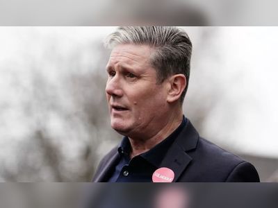 Keir Starmer denies targeting Labour left-wingers after Abbott suspended
