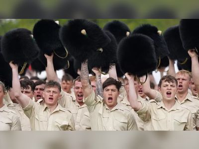 Coronation: Military rehearse parade on replica route