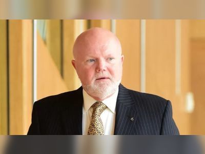 Ex-SNP treasurer says he was aware of motorhome