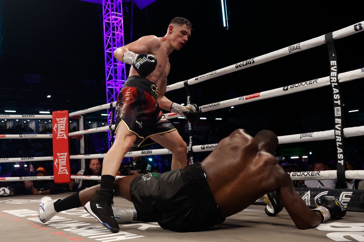 Chris Billam-Smith defeated Lawrence Okolie in a scrappy points win to take the WBO world cruiserweight title in Bournemouth