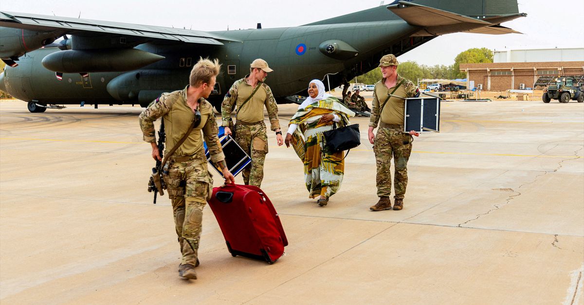 Britain plans extra evacuation flight from Port Sudan