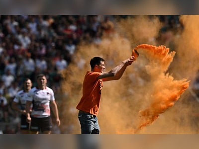 Protesters Disrupt Premiership Rugby Final with Orange Paint Powder Demand