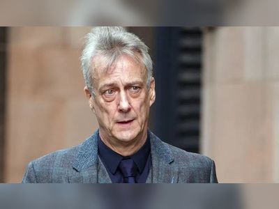 Stephen Tompkinson trial: Actor 'convincing at telling a story'