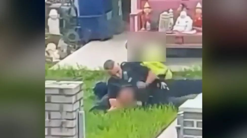 Porthmadog: Police officer suspended after punching video