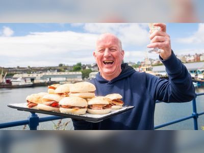 Builder celebrates lottery win by buying his coworkers bacon butties