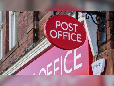 Horizon scandal: Post Office boss to pay back part of bonus