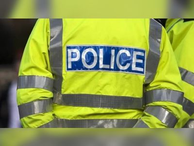 Gloucestershire: Police officer 'contacted sex workers on work phone'