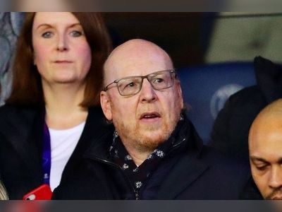 Glazer family make takeover decision after Sheikh Jassim offers new £5bn bid