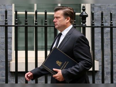 UK minister criticized for misleading claim on Afghan asylum applications