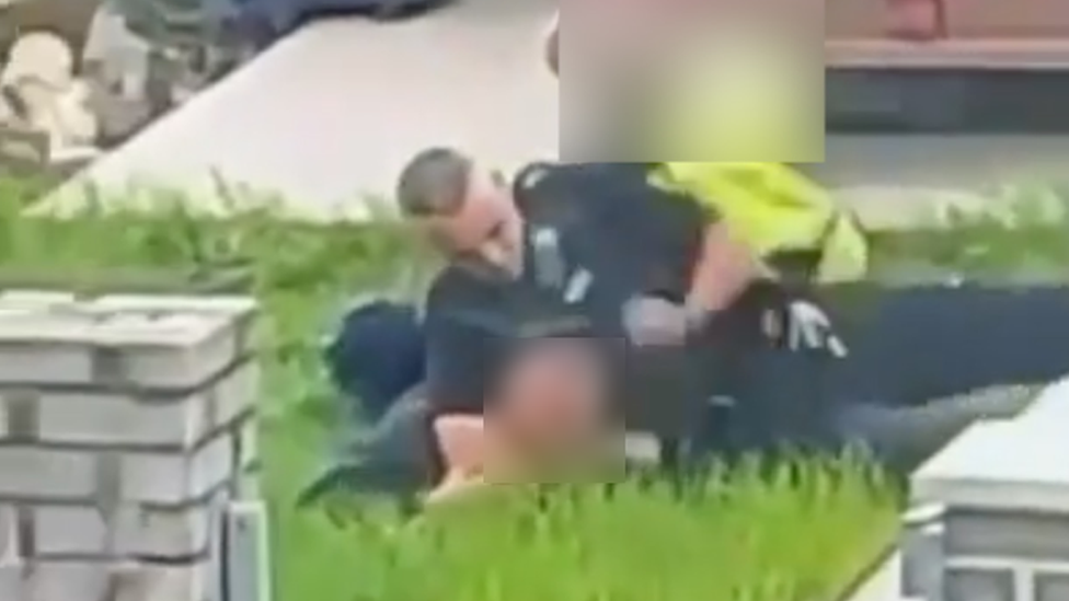 Police Officer in Porthmadog, Wales Suspended After Video Emerges of Alleged Police Brutality