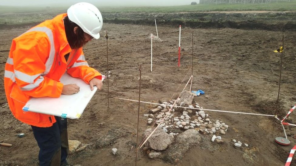 Archaeologists Uncover Bronze Age Cremation Cemetery at SaxaVord Spaceport Site in Shetland