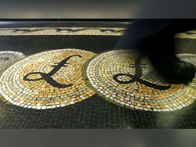 UK Borrowing Decreases as Tax Hikes and Inflation-Driven VAT Boost Government Coffers