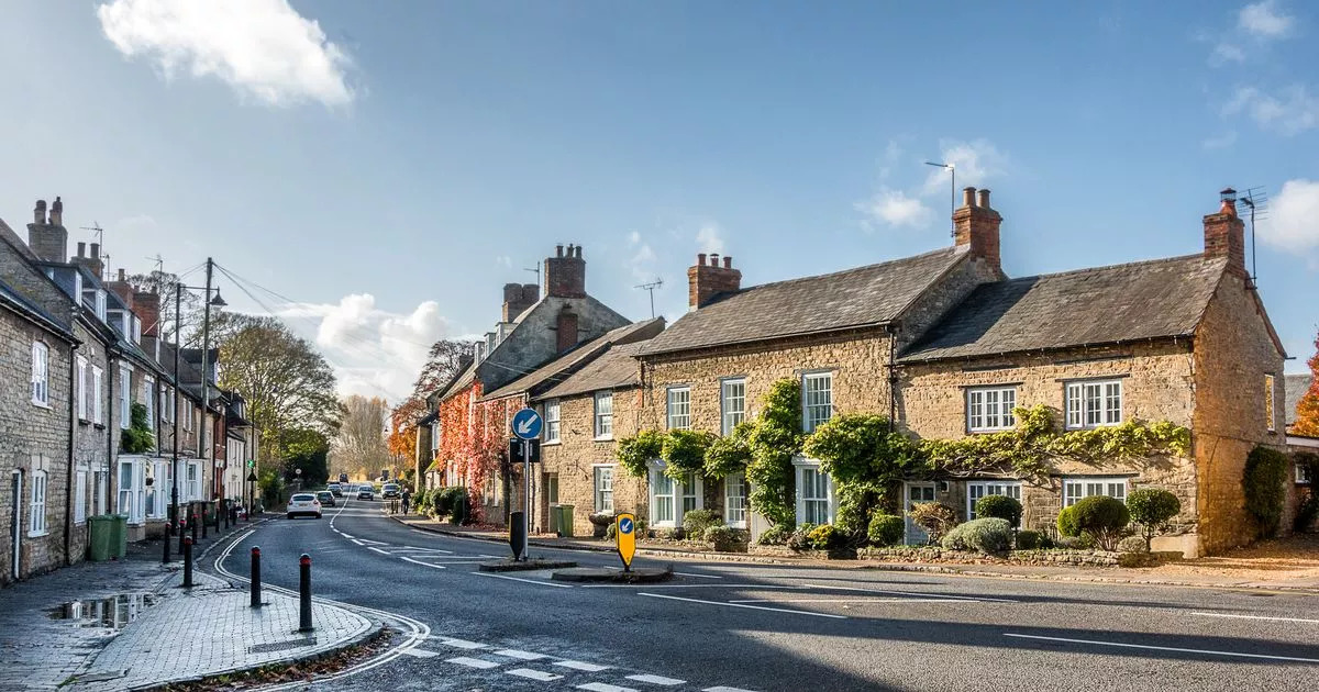 The best commuter towns to live in near London have been named London
