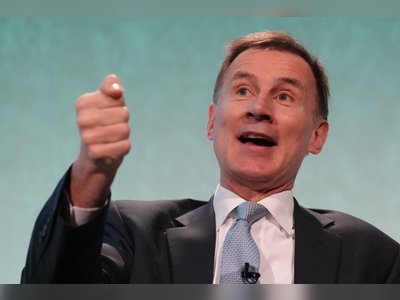 Chancellor: UK Economy Experiencing a 'Sprain, Not a Broken Leg