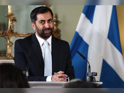 SNP's Humza Yousaf Faces Two No-Confidence Motions, Vows to Lead Party into Election